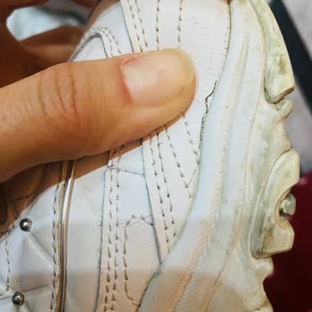 Skechers Ayakkabıda Beklenmedik Çatlama Sorunu