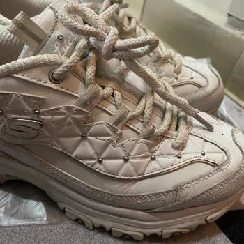 Skechers Ayakkabıda Beklenmedik Çatlama Sorunu