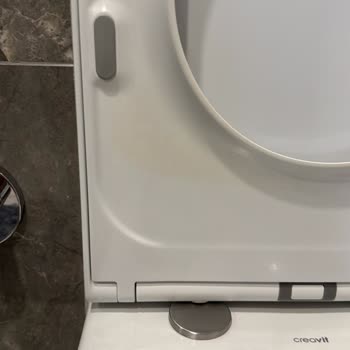 Bien Seramik Bien Marka Klozet Kapağındaki Renk Değişimi Ve Müşteri Hizmetleri Yanıtı