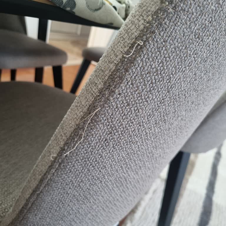 Kelebek Mobilya'dan Aldığım Sandalyelerin Dikiş Problemi