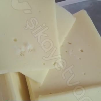 Mis Dilimli Kaşardan Poşet Çıktı!