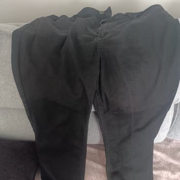 İlk Yıkamada Hayal Kırıklığı: Pantolon Renk Deformasyonu