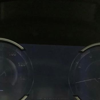 BMW 520i Dijital Gösterge Ekranı Güvenlik Sorunu