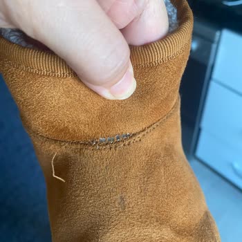 Kızımın Botları 15 Günde Yırtıldı, Müşteri Hizmetleri Sessiz