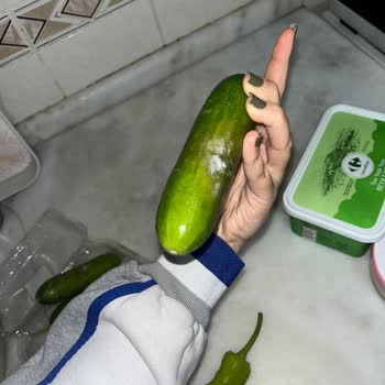 Küflü Salatalık Ve Sağlık Tehdidi