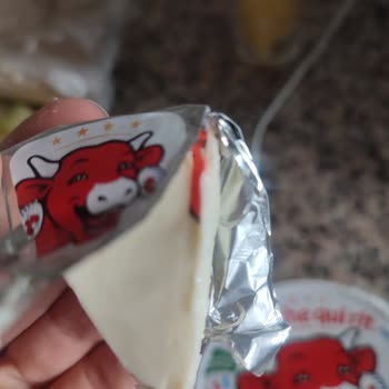 La Vache Qui Rit Peynirden Çıkan Kağıtlar: Migros'tan Beklenmedik Sürpriz
