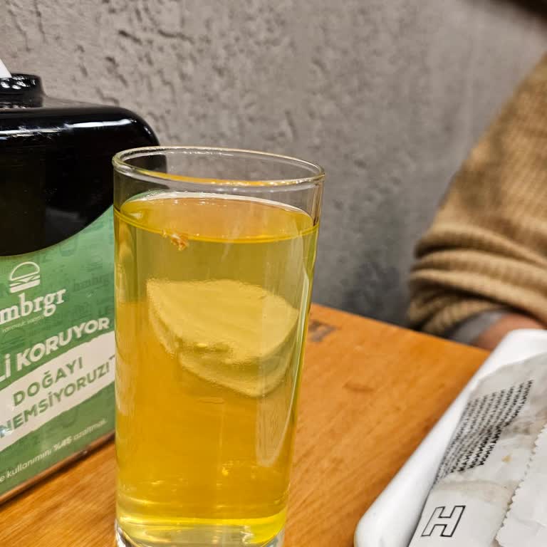 Bozuk İçecek Sorunu: Lezzetli Hamburgerler, Dikkat Gereken İçecekler