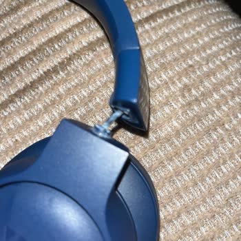 JBL Kendi Kendine Kırılan Kulaklık Ve Destek Arayışı