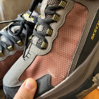 Skechers Ayakkabıda Üretim Hatası Ve Renk Solması