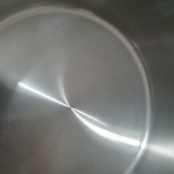 Düdüklü Tencere Tabanında Leke Sorunu