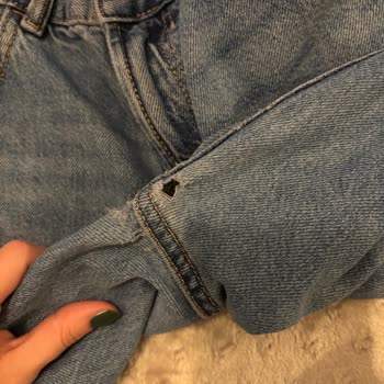 Bershka Dayanıksız Pantolon Kumaşıyla Hayal Kırıklığı!