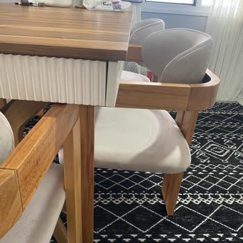 Mobilya Kabusu: Renk Uyumsuzluğu Ve Kalite Sorunları