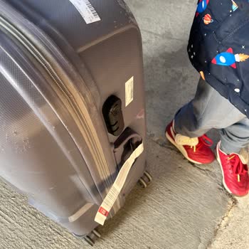 Kırık Bavul Ve Yetersiz Müşteri Hizmeti