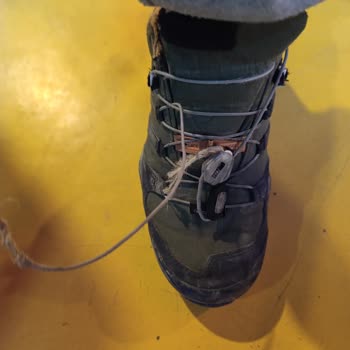 Adidas Ayakkabıda Bağcık Sorunu Ve Müşteri Hizmetleri Eksikliği