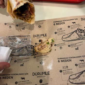 Yanmış Adana Ve Özensiz Sunum: Dürümle'de Hayal Kırıklığı!