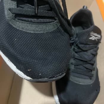 Reebok Ayakkabıda Erken Yıpranma Sorunu