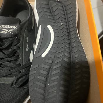 Reebok Ayakkabıda Erken Yıpranma Sorunu