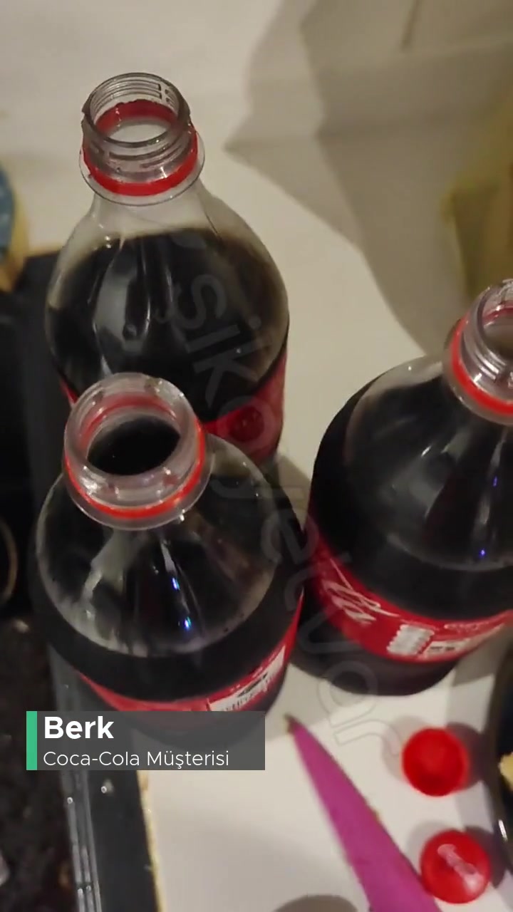 Bozuk 1 Litre Coca Colalar! videonun kapak resmi