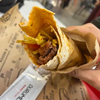 Dürümle Tam Pişmemiş Kebap Deneyimi Hayal Kırıklığı Yarattı!