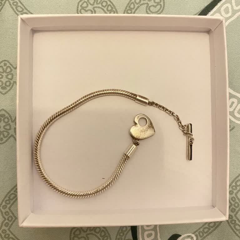 Pandora'da Müşteri Memnuniyetsizliği: Oksitlenen Bileklik Sorunu