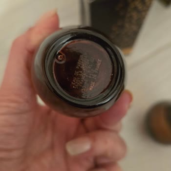 Yves Rocher Parfümünde Küf Şoku Ve Müşteri Mağduriyeti