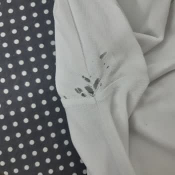 Kumaş Kalitesi Sorunu: İlk Kullanımda Yırtılan Sweatshirt