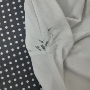 Kumaş Kalitesi Sorunu: İlk Kullanımda Yırtılan Sweatshirt