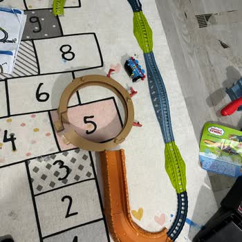 Eksik Parçalarla Oyuncak Kabusu: İlgisiz Hizmet