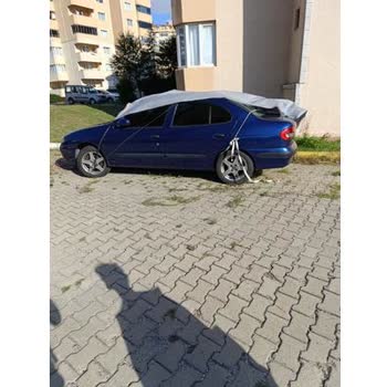 Aldatıcı Ürün: Branda İlk Rüzgarda Yırtıldı