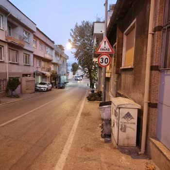 Depreme Dayanıksız Yapı Ve Elektrik Engeli
