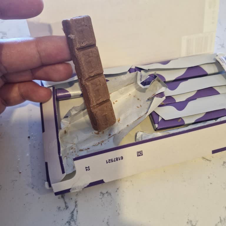 Bozuk Milka Çikolata Ve Yetersiz Müşteri Hizmetleri