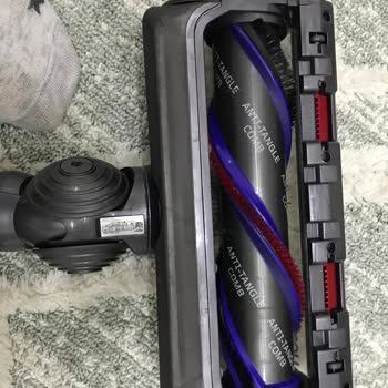 Unable to Remove Dyson V15 Carpet Brush for Cleaning, Requesting Support