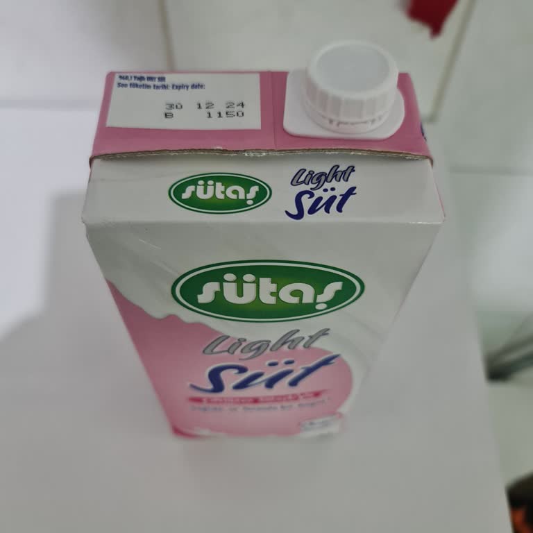 Sütaş Light Sütünde Yoğun Tezek Kokusu Şikayeti