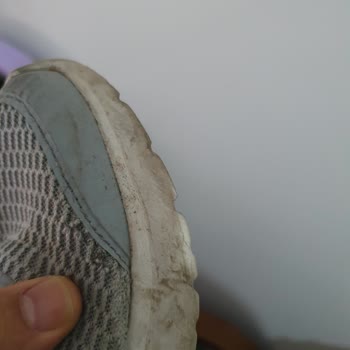 Dayanıklılığı Olmayan Ayakkabılar