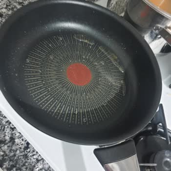 Tefal Frying Pan Making Clicking Noises After First Use
