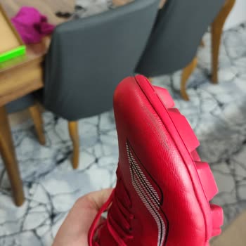 Lescon Ayakkabıda 20 Günlük Hayal Kırıklığı