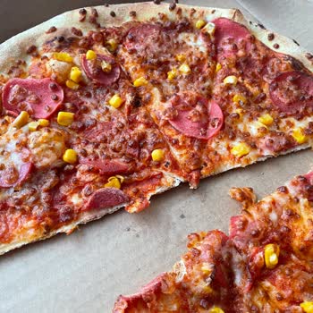 Domino's Pizza'da Sürekli Yanlış Hamur Seçimi Ve İlgisizlik