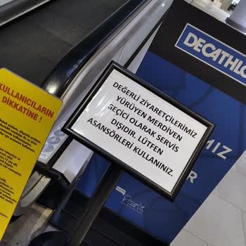 Maltepe Park AVM'de Erişilebilirlik Sorunu: Yürüyen Yol Ve Asansör Arızası!