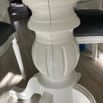 Ardıç Mobilya Masanın Ayağı Yarıldı