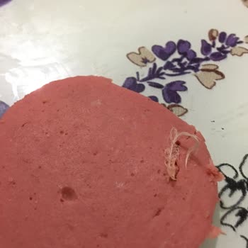 Banvit Salamda Tavuk Tüyü Şoku: Güven Sarsıldı