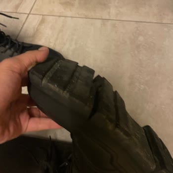 Guess Marka Botun Kalitesizliği Şaşırtıyor