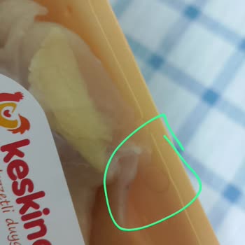 Hediye Tavuk Paketinde Şok Edici Kıl Problemi