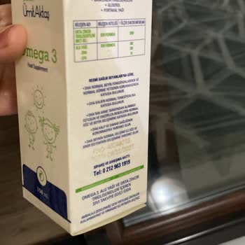 İlaçsız Yaşam Dökülen Omega 3 Şurubu Ve Güven Sorunu