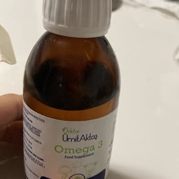 İlaçsız Yaşam Dökülen Omega 3 Şurubu Ve Güven Sorunu