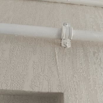 Duvar Kağıdı Mağduriyeti: Mutfakta Yapışmayan Ürün