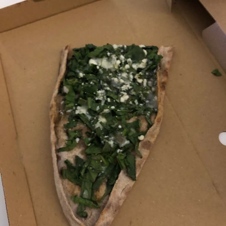 Malzemesi Azalan Pide: Peynir Nerede?