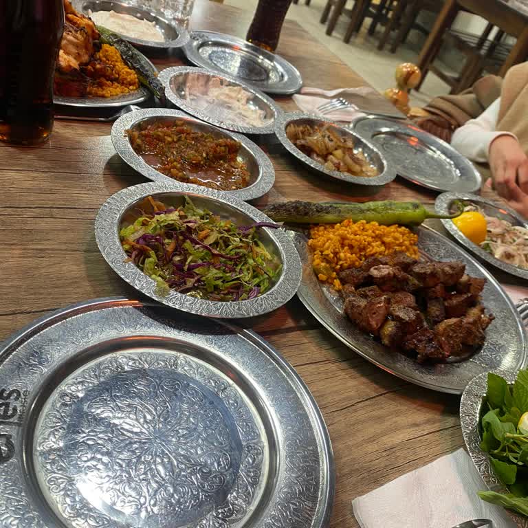 Meşhur Ciğerci Enes Usta Sınırsız Tavuk Kampanyasında Haksız Ek Ücret Talebi