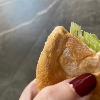 Siparişlerde Eksik Ürün Ve Küflü Ekmek Sorunu