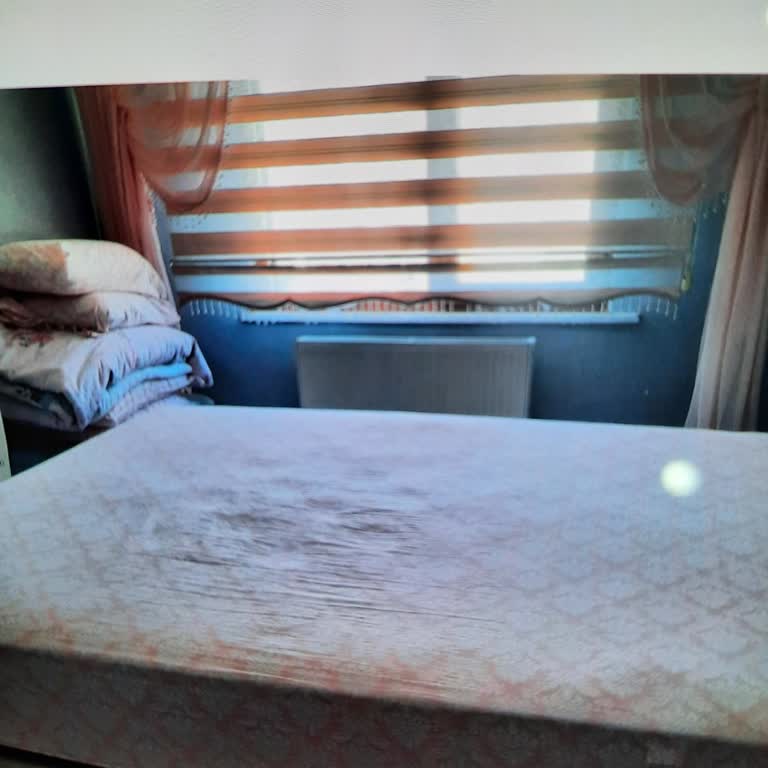 Üç Ayda Yumuşayan Yatak Ve İlgisiz Hizmet