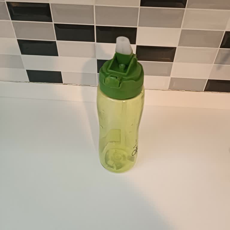 Benetton Suluk Kapak Sorunu